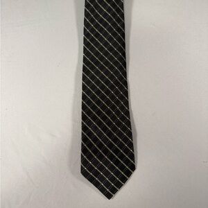 Foggia Handmade 100% Silk Tie Black Gold Geometric Pattern